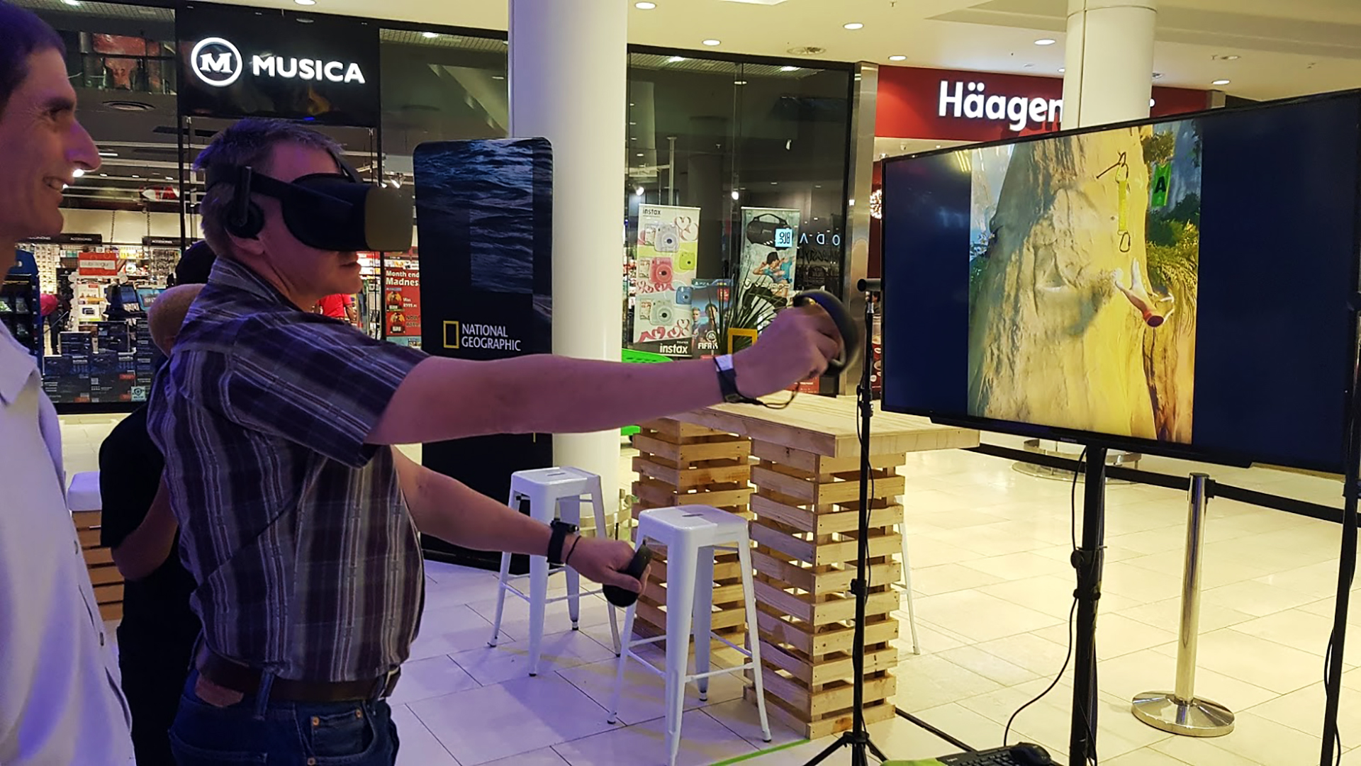 virtual reality shopping mall events