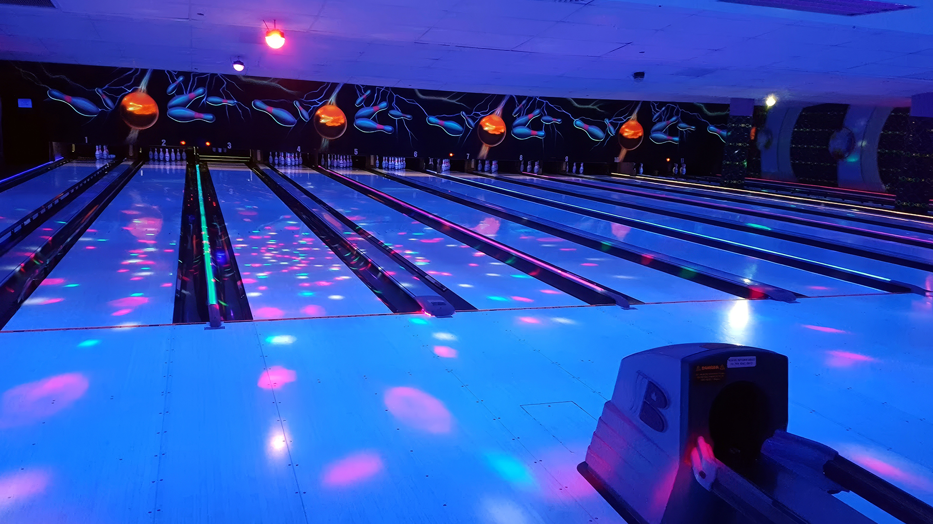 Virtual Reality Tenpin Bowling